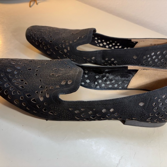 Naturalizer Dark Gray Cut-Out‎ Loafers - Picture 4 of 7
